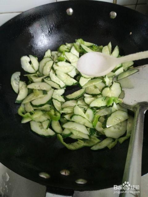 小紫瓜怎么做菜吃视频教程,视频教程教你轻松烹饪美味佳肴